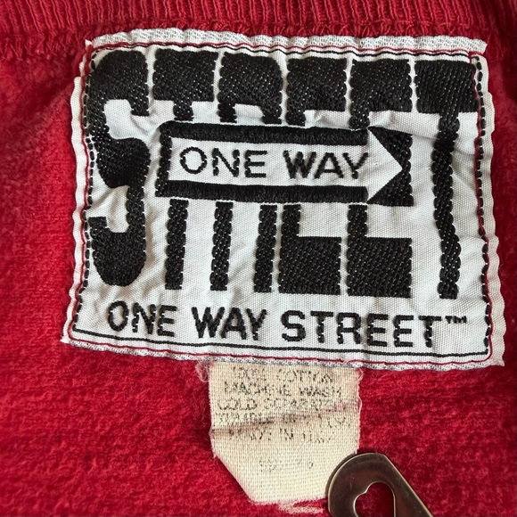 VTG 90s L/XL One Way Street Boxy CroppedSweatshirt Red Plaid Graphic Made in USA - Picture 5 of 10